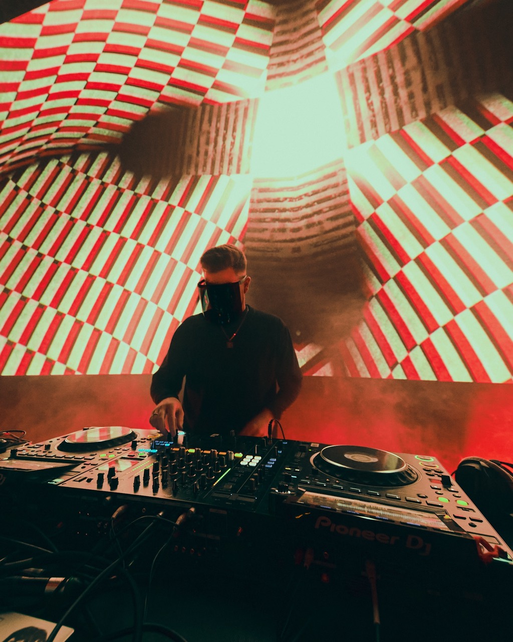 DJ SET